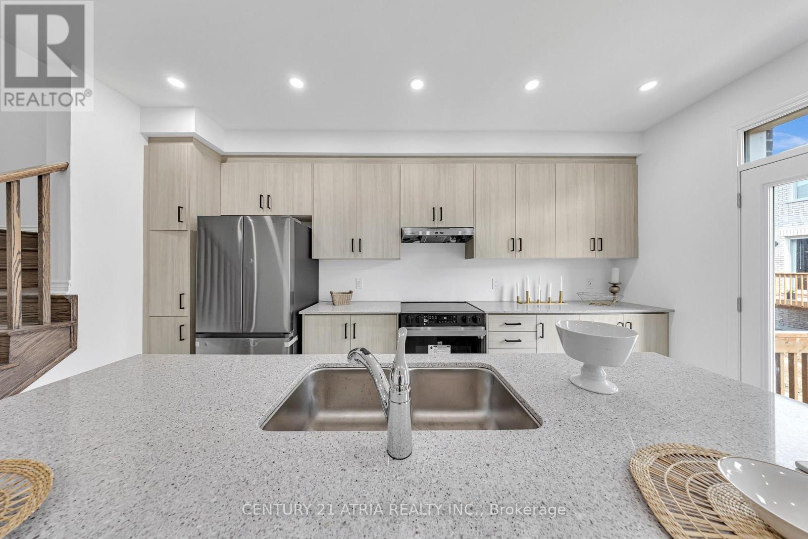 1331 Garthdale Street, Pickering, Ontario  L1X 0T2 - Photo 22 - E12834506