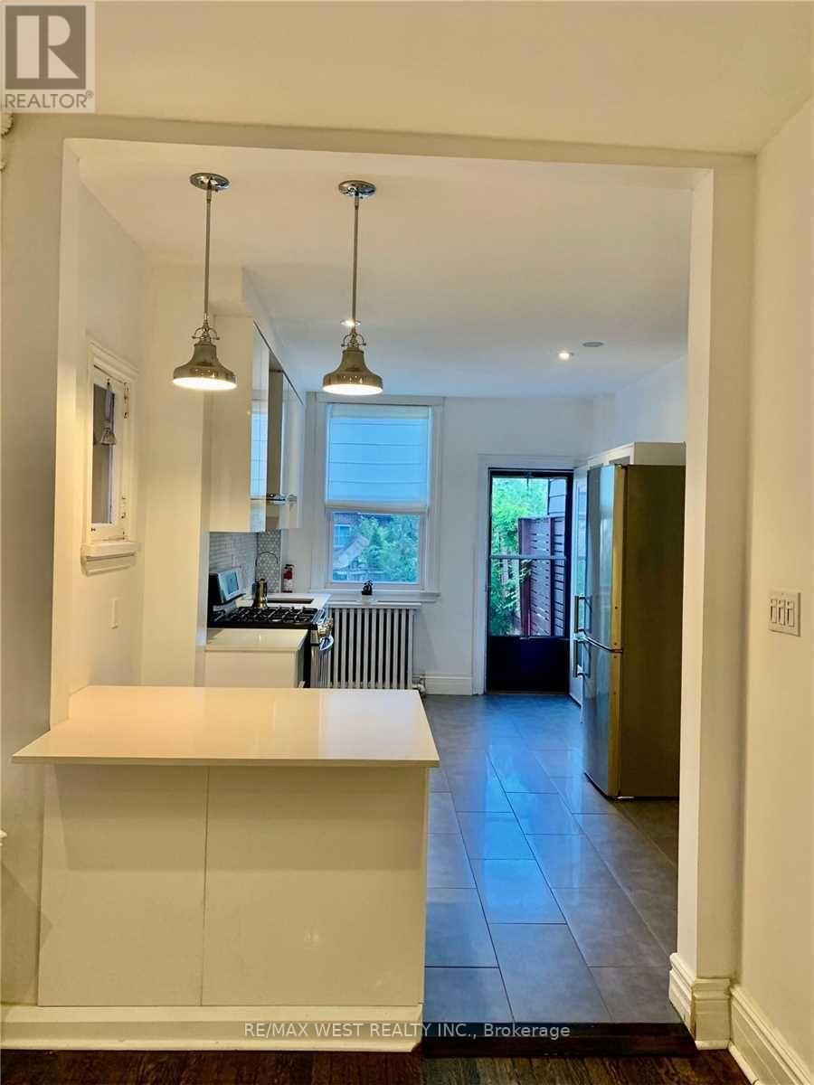 91 Olive Avenue, Toronto, Ontario  M6G 1V2 - Photo 17 - C12828182