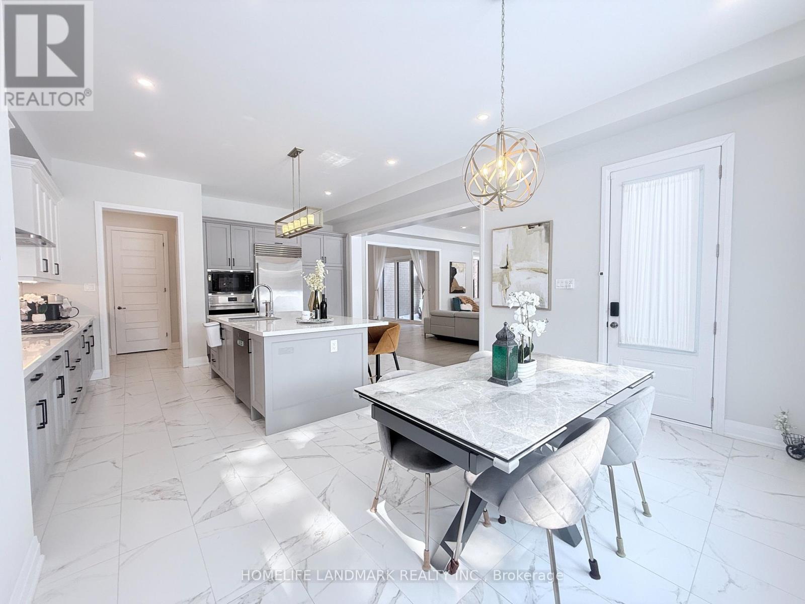 37 Wallace Merchant Court, Aurora, Ontario  L4A 4A5 - Photo 18 - N12806018