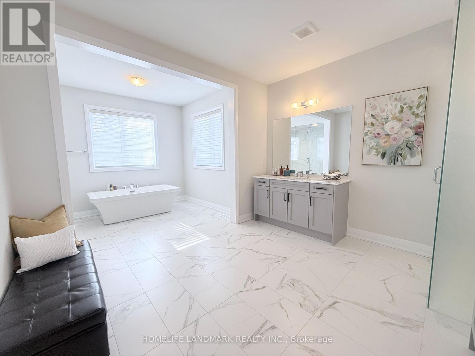 37 Wallace Merchant Court, Aurora, Ontario  L4A 4A5 - Photo 33 - N12806018