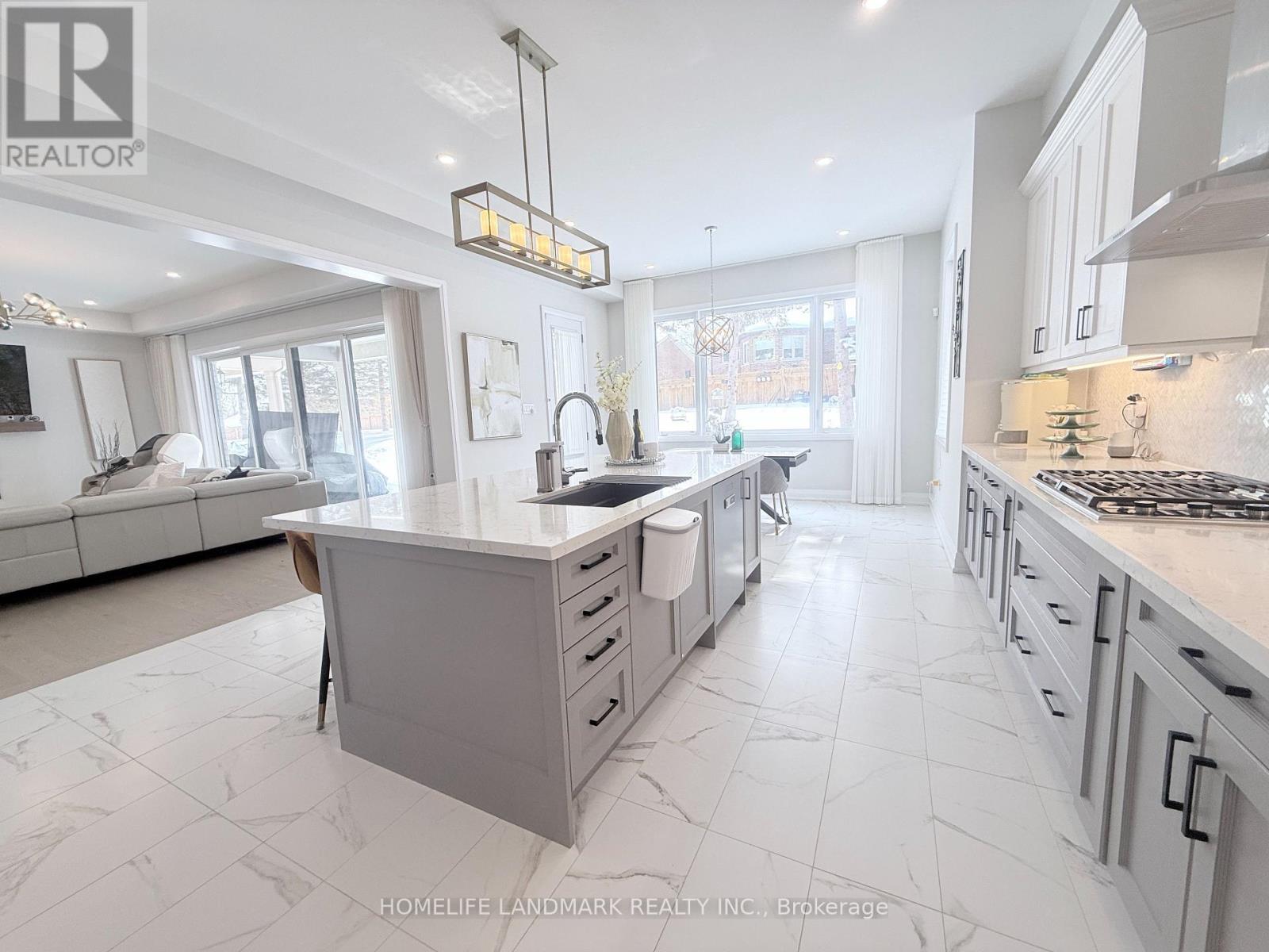 37 Wallace Merchant Court, Aurora, Ontario  L4A 4A5 - Photo 17 - N12806018