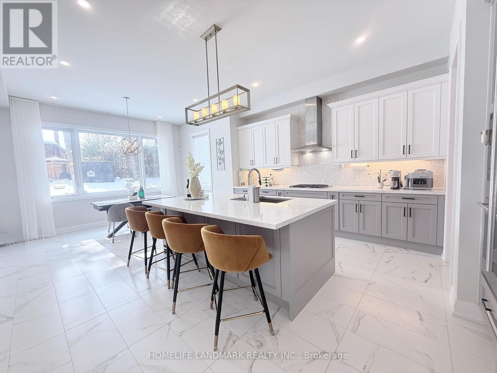 37 Wallace Merchant Court, Aurora, Ontario  L4A 4A5 - Photo 15 - N12806018