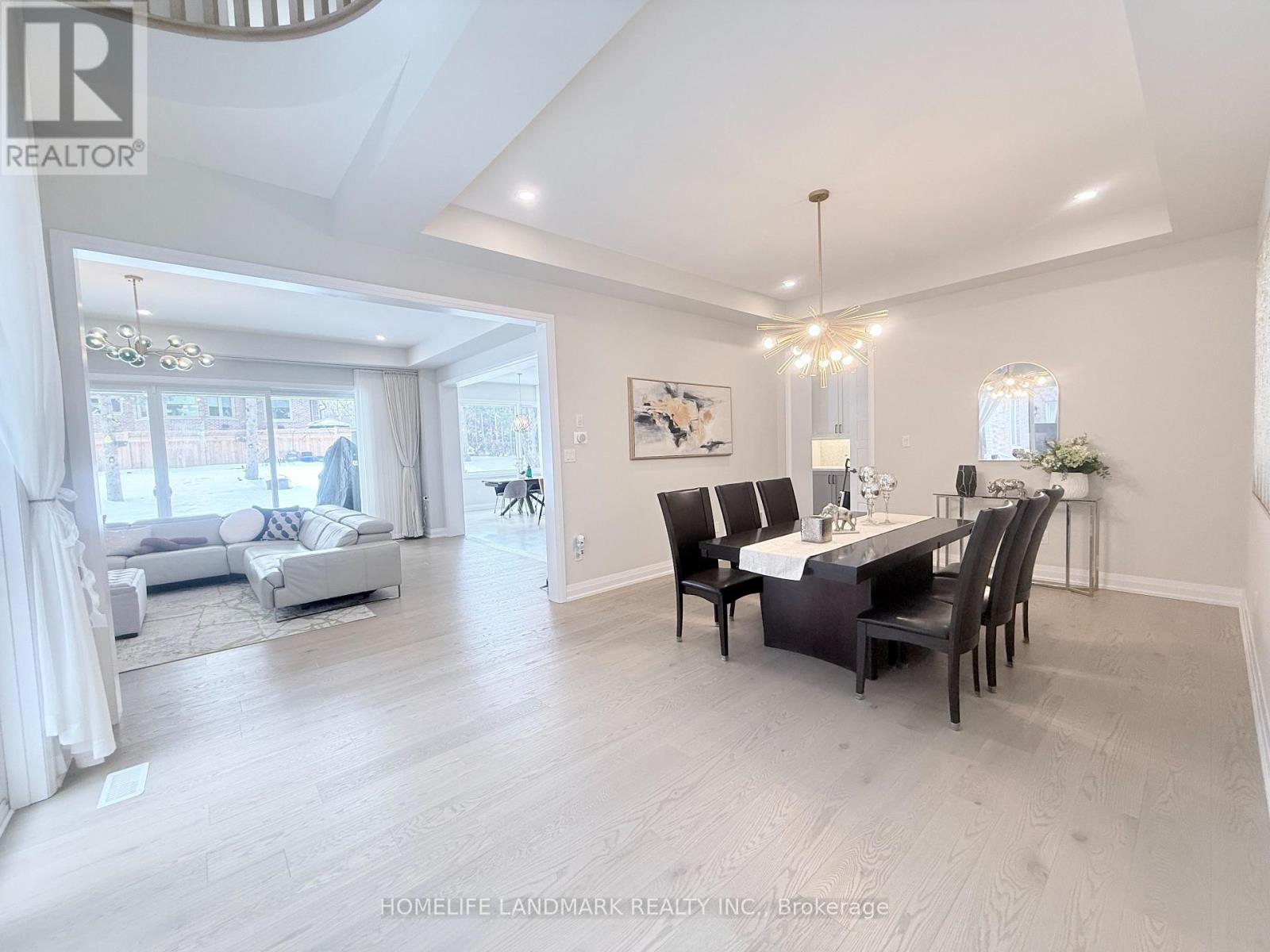 37 Wallace Merchant Court, Aurora, Ontario  L4A 4A5 - Photo 8 - N12806018