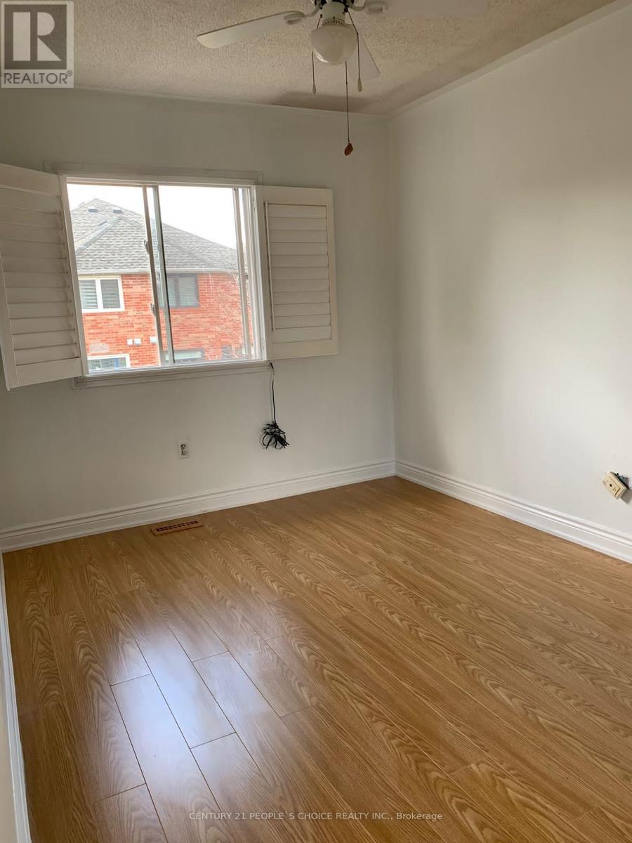 3389 Wild Cherry Lane, Mississauga, Ontario  L5N 7N7 - Photo 11 - W12833852