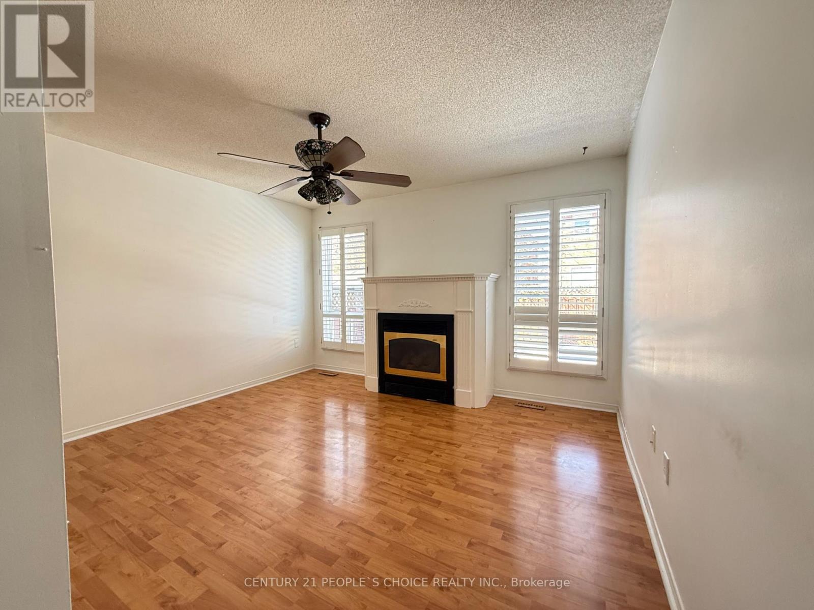 3389 Wild Cherry Lane, Mississauga, Ontario  L5N 7N7 - Photo 5 - W12833852