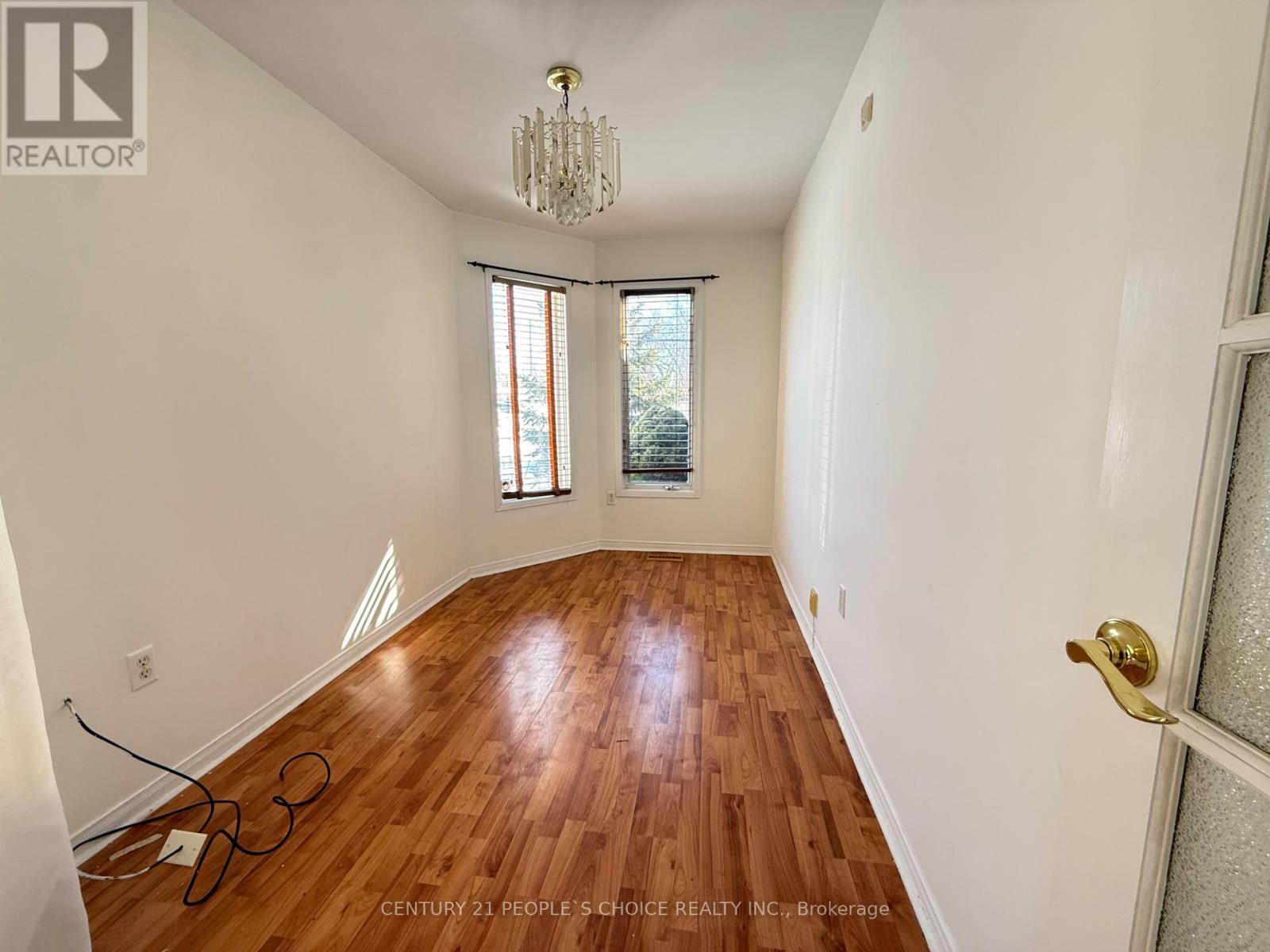 3389 Wild Cherry Lane, Mississauga, Ontario  L5N 7N7 - Photo 7 - W12833852