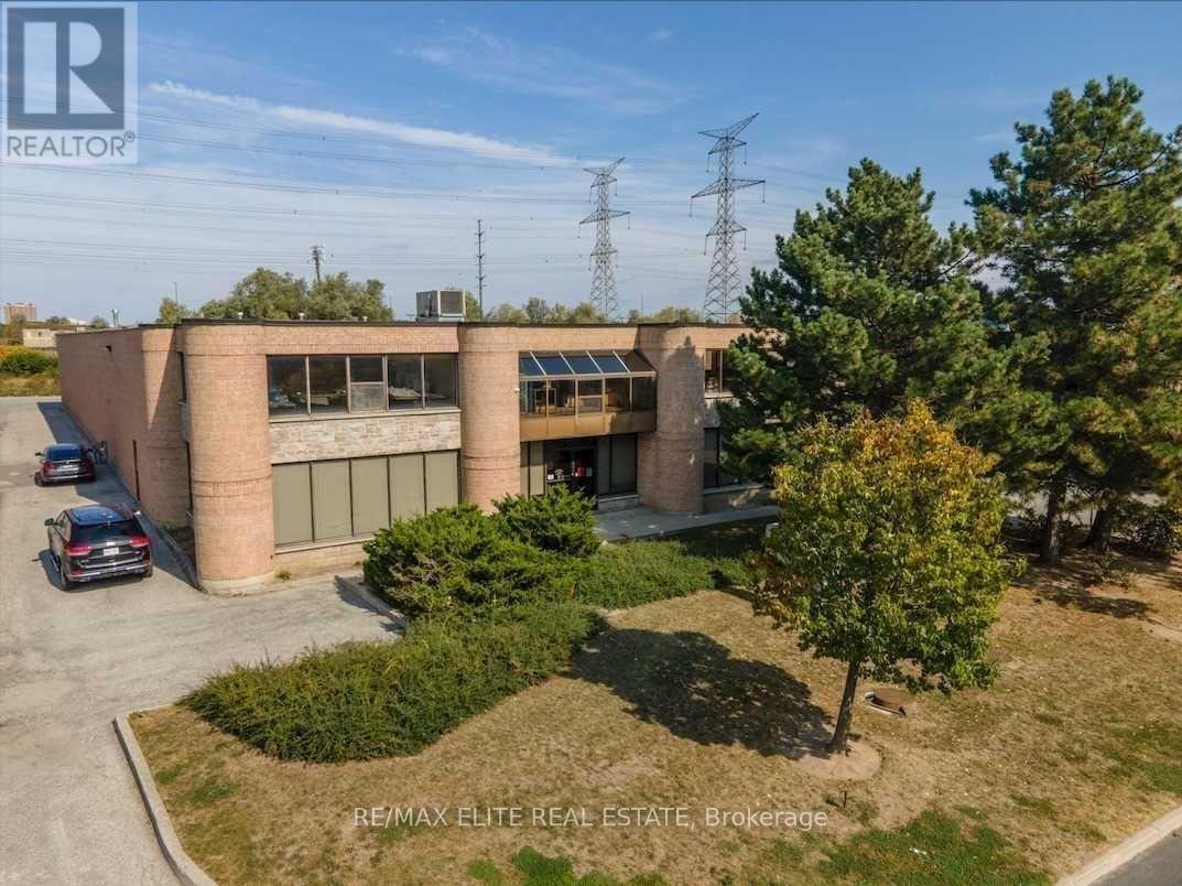 90 SHIELDS COURT, Markham, Ontario