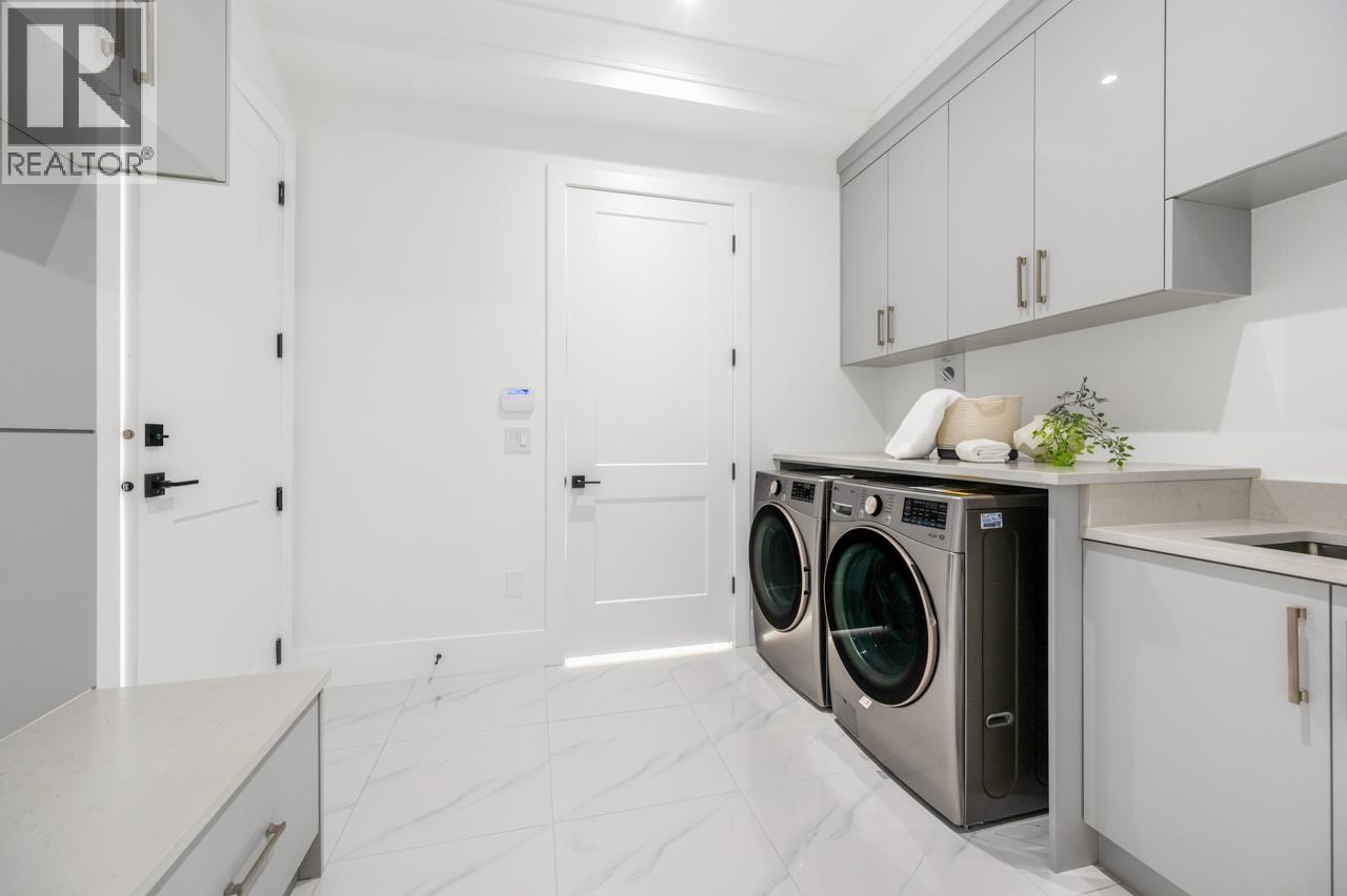 Listing Picture 28 of 35 : 4991 CABOT DRIVE, Richmond / 烈治文 - 魯藝地產 Yvonne Lu Group - MLS Medallion Club Member