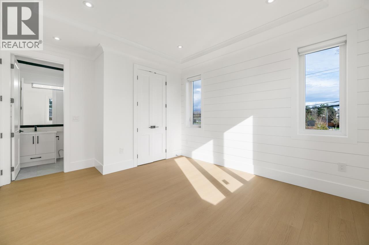 Listing Picture 23 of 35 : 4991 CABOT DRIVE, Richmond / 烈治文 - 魯藝地產 Yvonne Lu Group - MLS Medallion Club Member