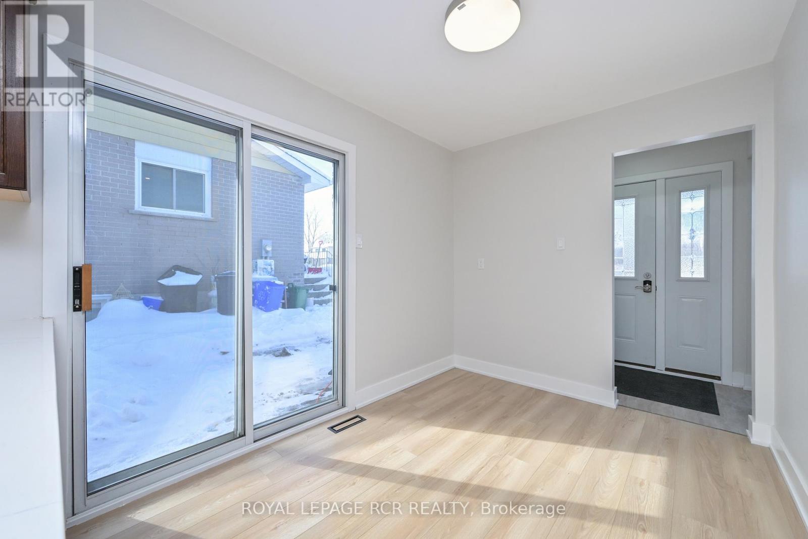 106 Burbank Crescent, Orangeville, Ontario  L9W 3E7 - Photo 7 - W12834468