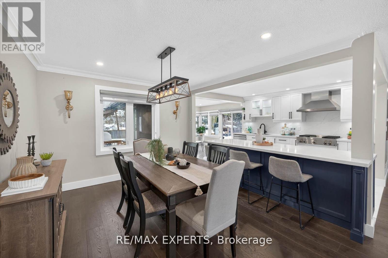 60 Suburban Drive, Mississauga, Ontario L5N 1G9 - Photo 9 - W12834484