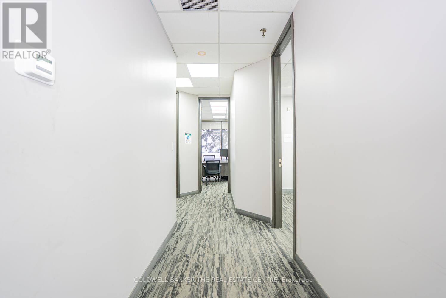 6015 Kestrel Road, Mississauga, Ontario  L5T 1S8 - Photo 16 - W12834502