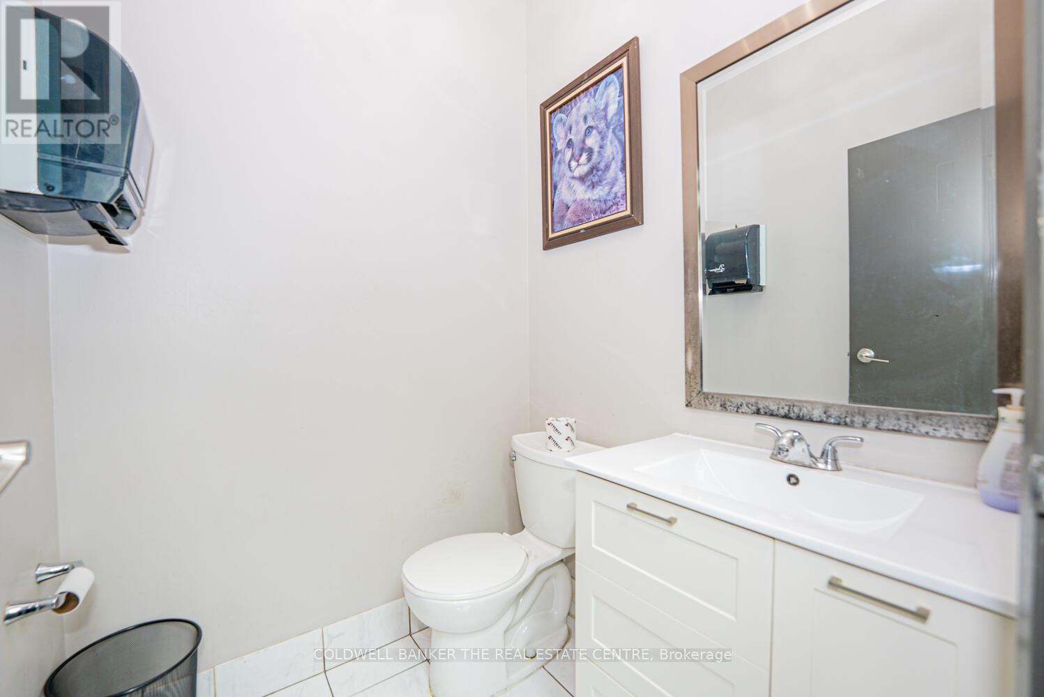 6015 Kestrel Road, Mississauga, Ontario  L5T 1S8 - Photo 24 - W12834502