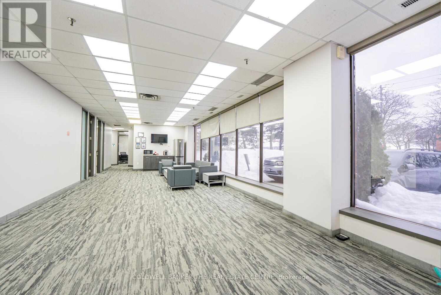 6015 Kestrel Road, Mississauga, Ontario  L5T 1S8 - Photo 5 - W12834502