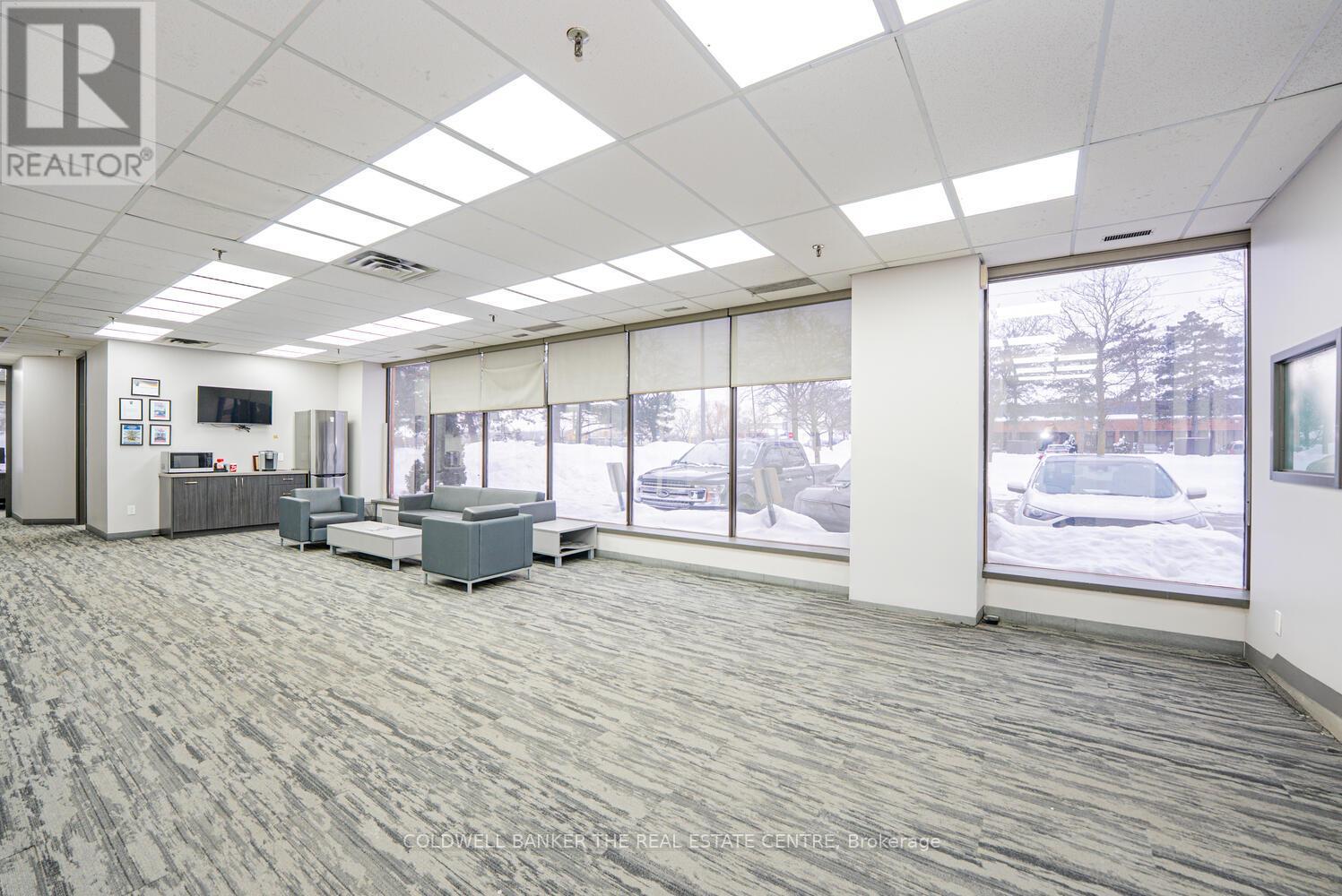 6015 Kestrel Road, Mississauga, Ontario  L5T 1S8 - Photo 6 - W12834502