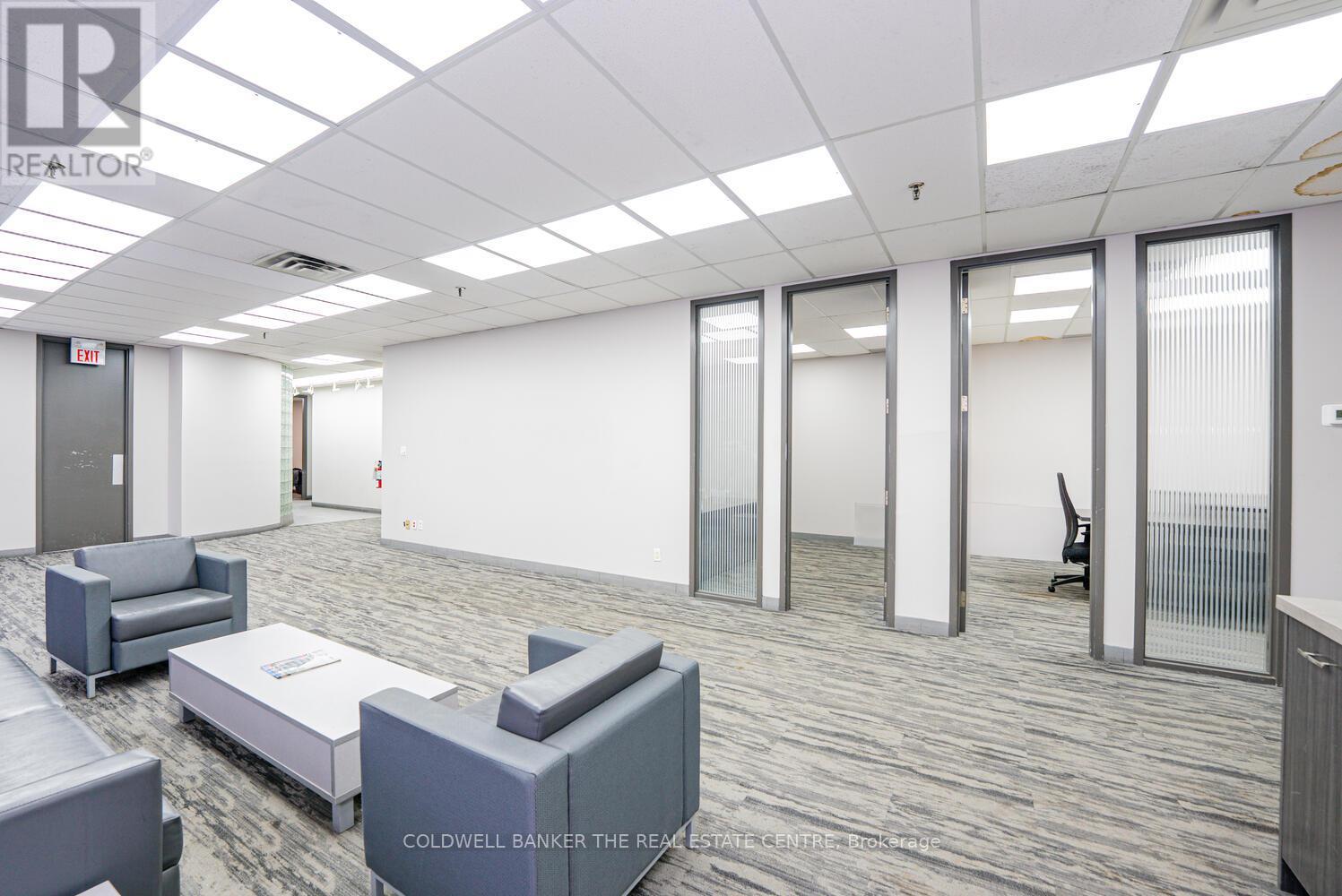 6015 Kestrel Road, Mississauga, Ontario  L5T 1S8 - Photo 8 - W12834502