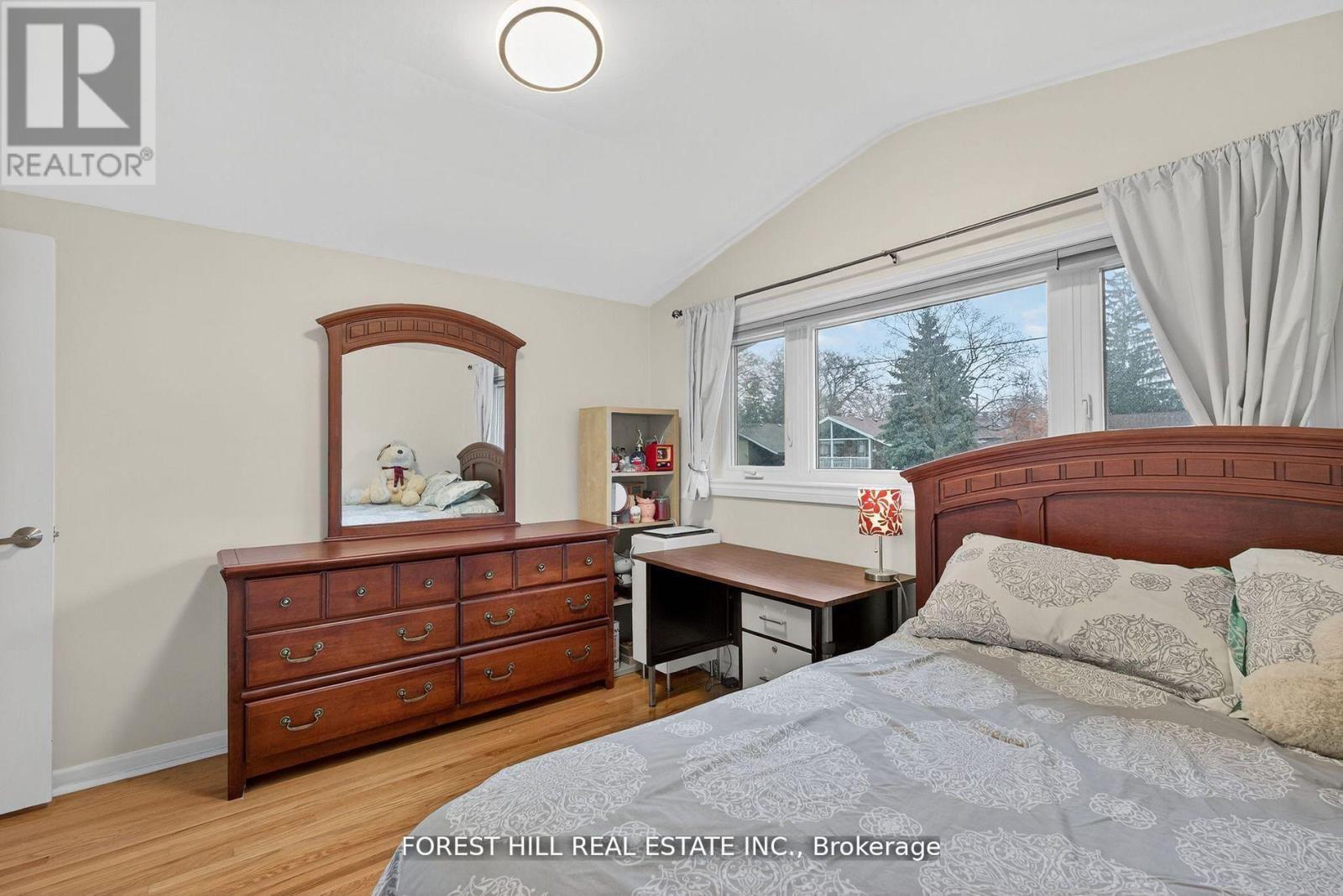 130 Verobeach Boulevard, Toronto, Ontario  M9M 1R1 - Photo 13 - W12834566