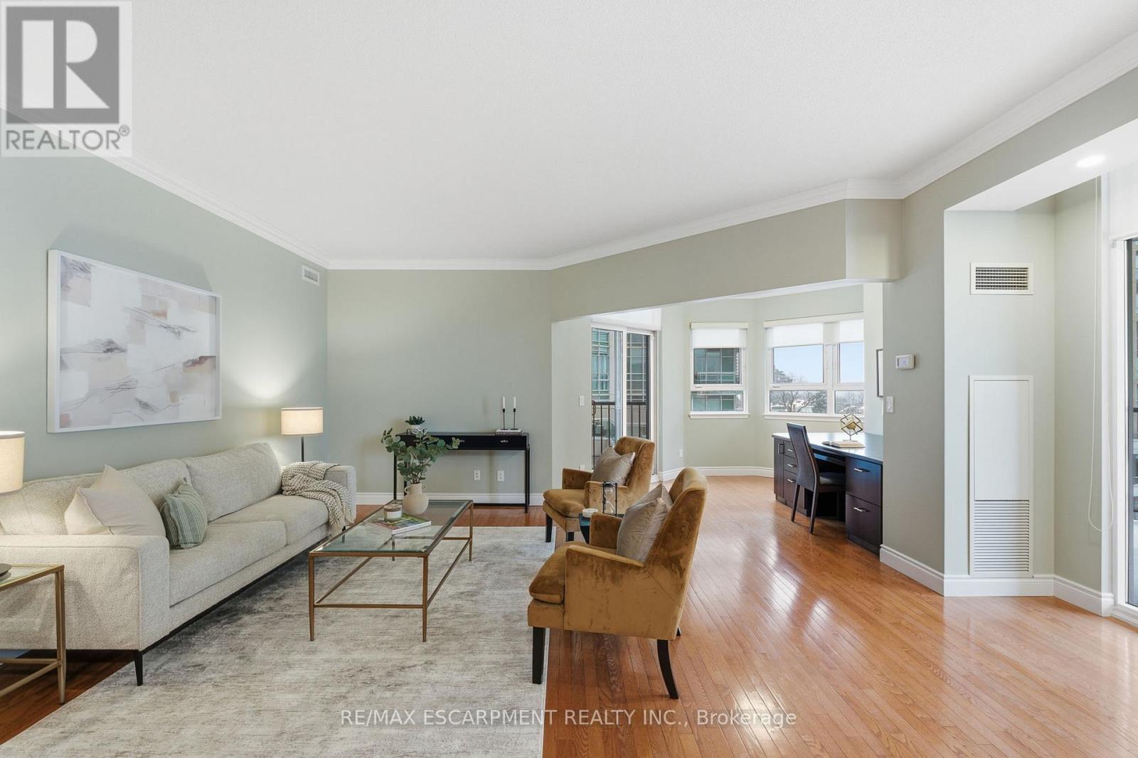 512 - 399 Elizabeth Street, Burlington, Ontario  L7R 0A4 - Photo 11 - W12834582