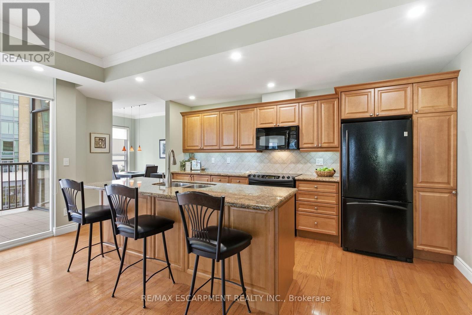 512 - 399 Elizabeth Street, Burlington, Ontario  L7R 0A4 - Photo 23 - W12834582