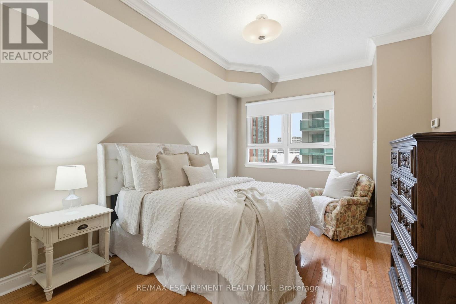 512 - 399 Elizabeth Street, Burlington, Ontario  L7R 0A4 - Photo 32 - W12834582