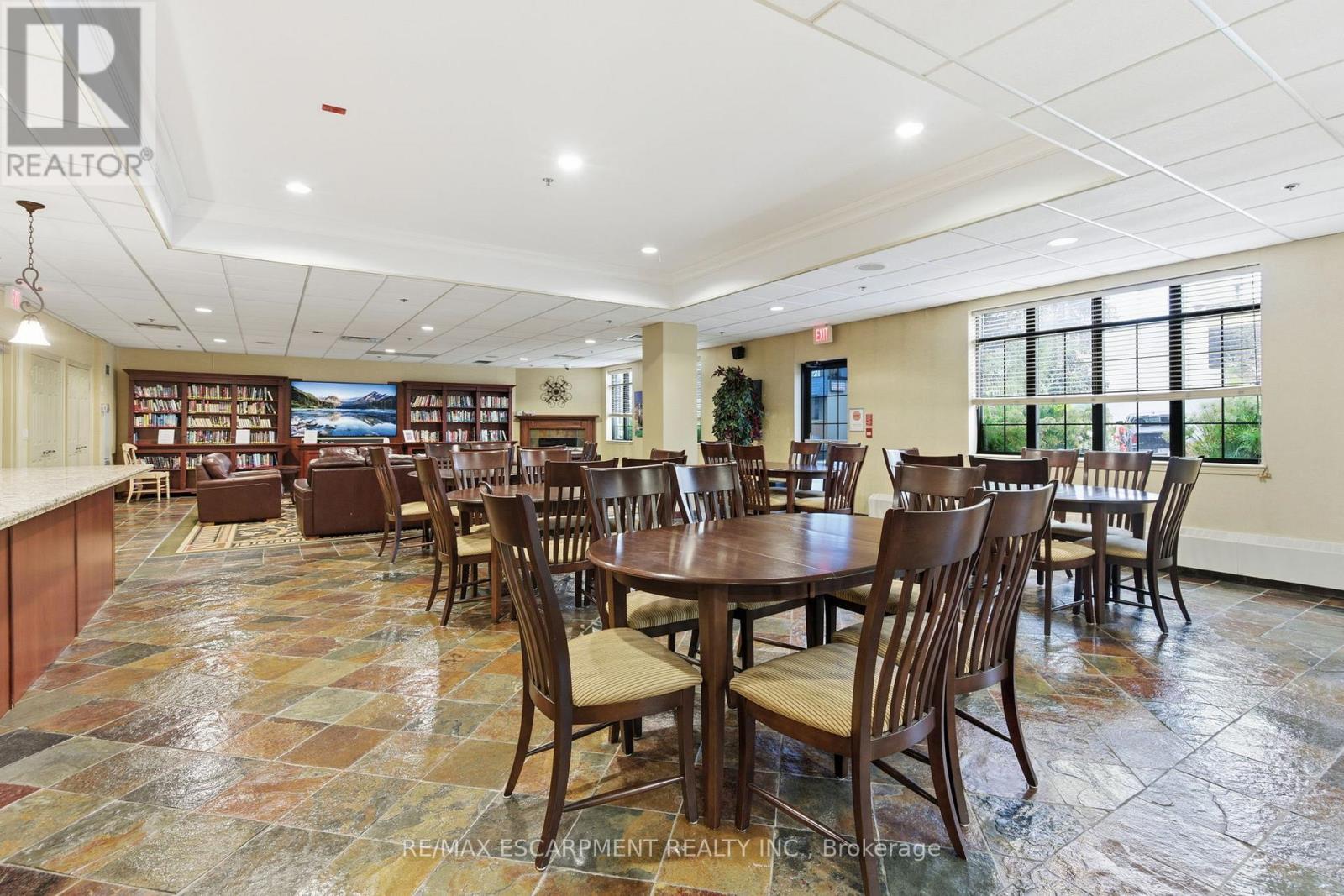 512 - 399 Elizabeth Street, Burlington, Ontario  L7R 0A4 - Photo 42 - W12834582