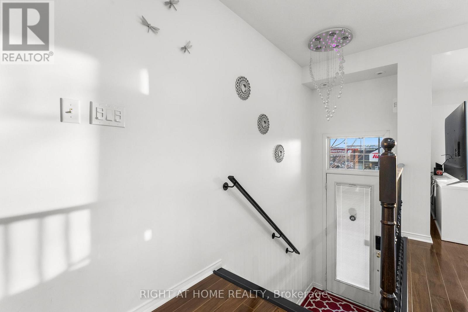 12 - 5725 Tenth Line W, Mississauga, Ontario  L5M 0P7 - Photo 7 - W12834614