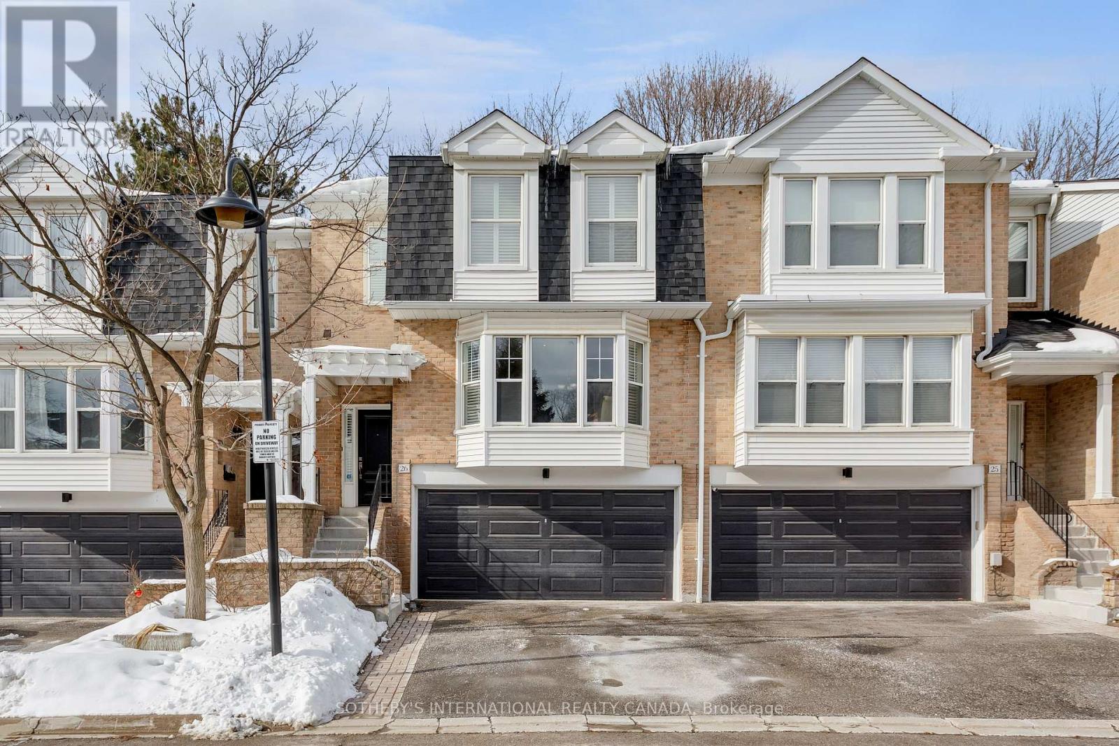 26 TAMARACK CIRCLE, Toronto, Ontario