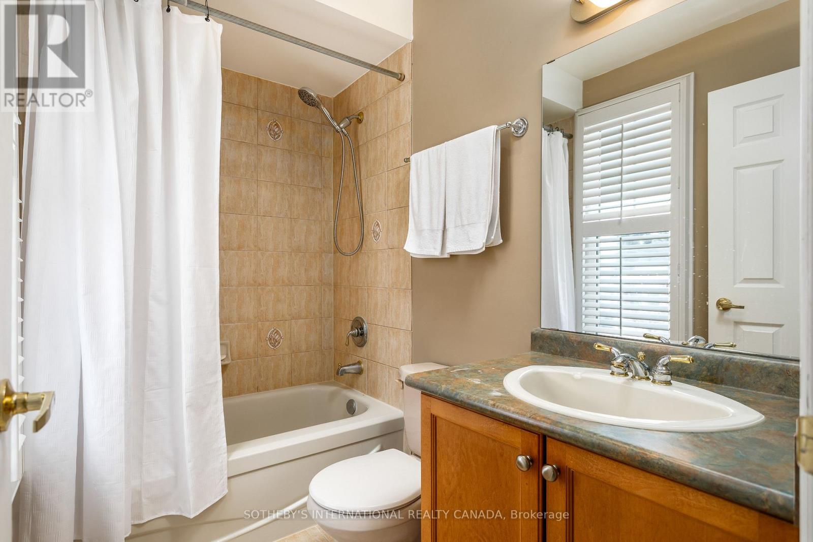 26 Tamarack Circle, Toronto, Ontario  M9P 3T9 - Photo 32 - W12834622