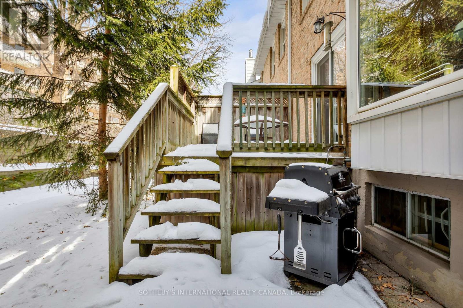 26 Tamarack Circle, Toronto, Ontario  M9P 3T9 - Photo 39 - W12834622