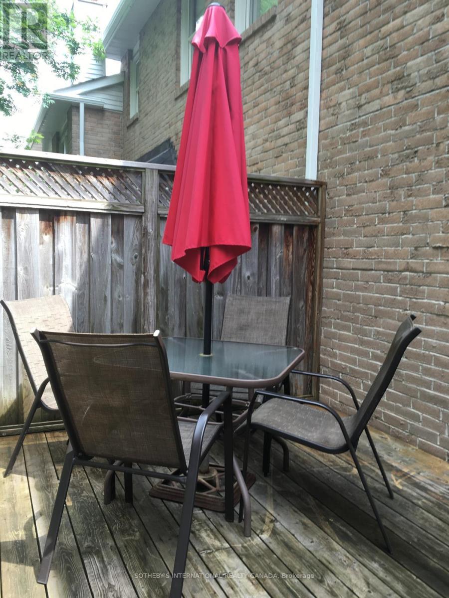 26 Tamarack Circle, Toronto, Ontario  M9P 3T9 - Photo 41 - W12834622