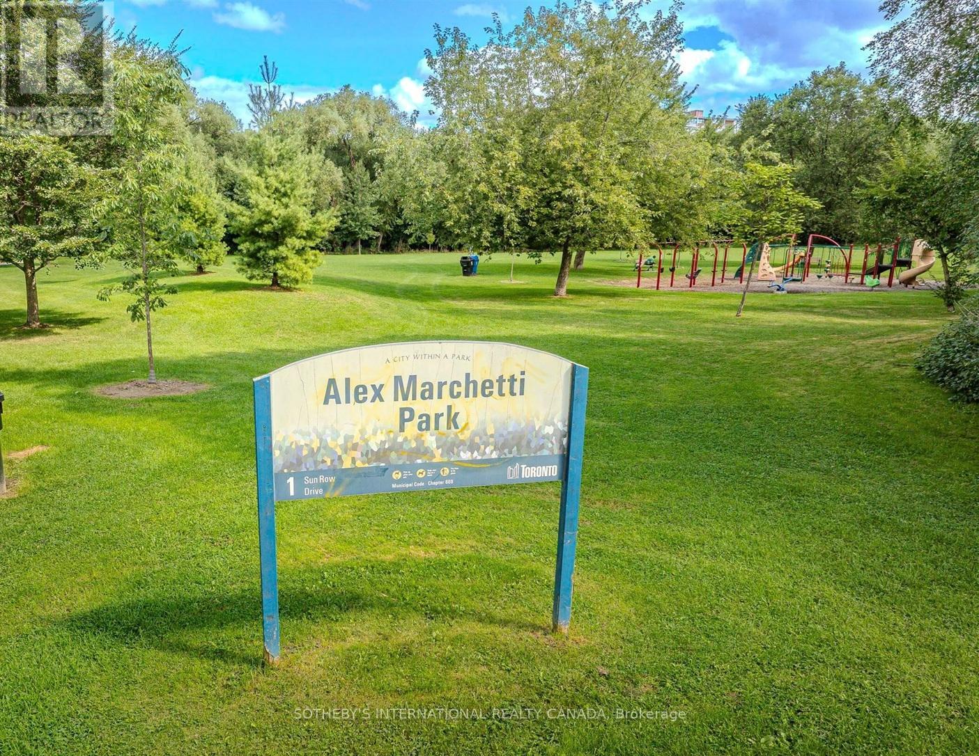 26 Tamarack Circle, Toronto, Ontario  M9P 3T9 - Photo 46 - W12834622