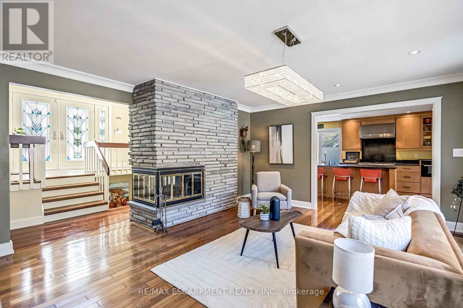 59 Park Road S, Grimsby, Ontario  L3M 4E7 - Photo 10 - X12834532