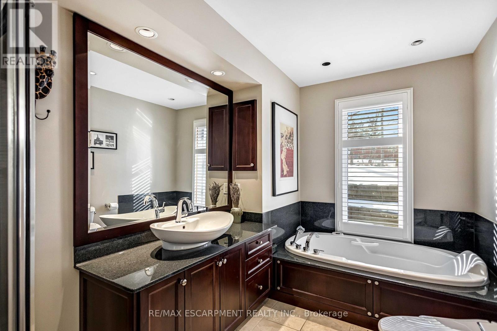 59 Park Road S, Grimsby, Ontario  L3M 4E7 - Photo 19 - X12834532