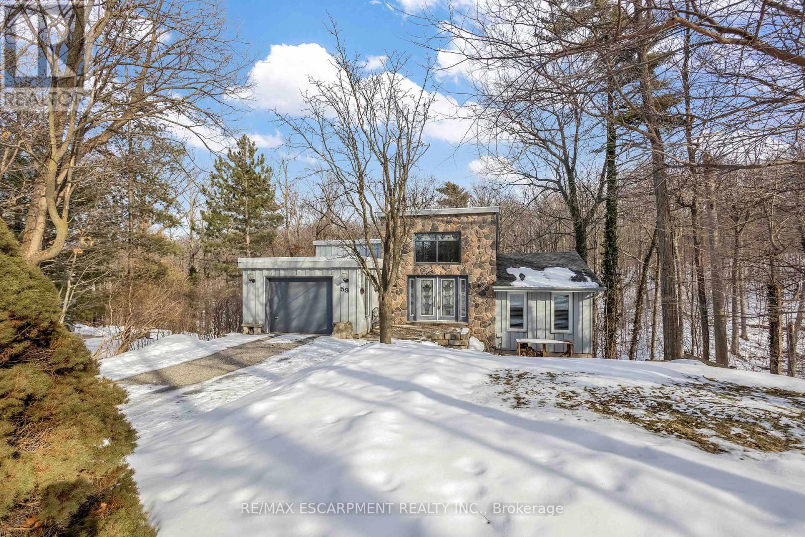 59 Park Road S, Grimsby, Ontario  L3M 4E7 - Photo 2 - X12834532