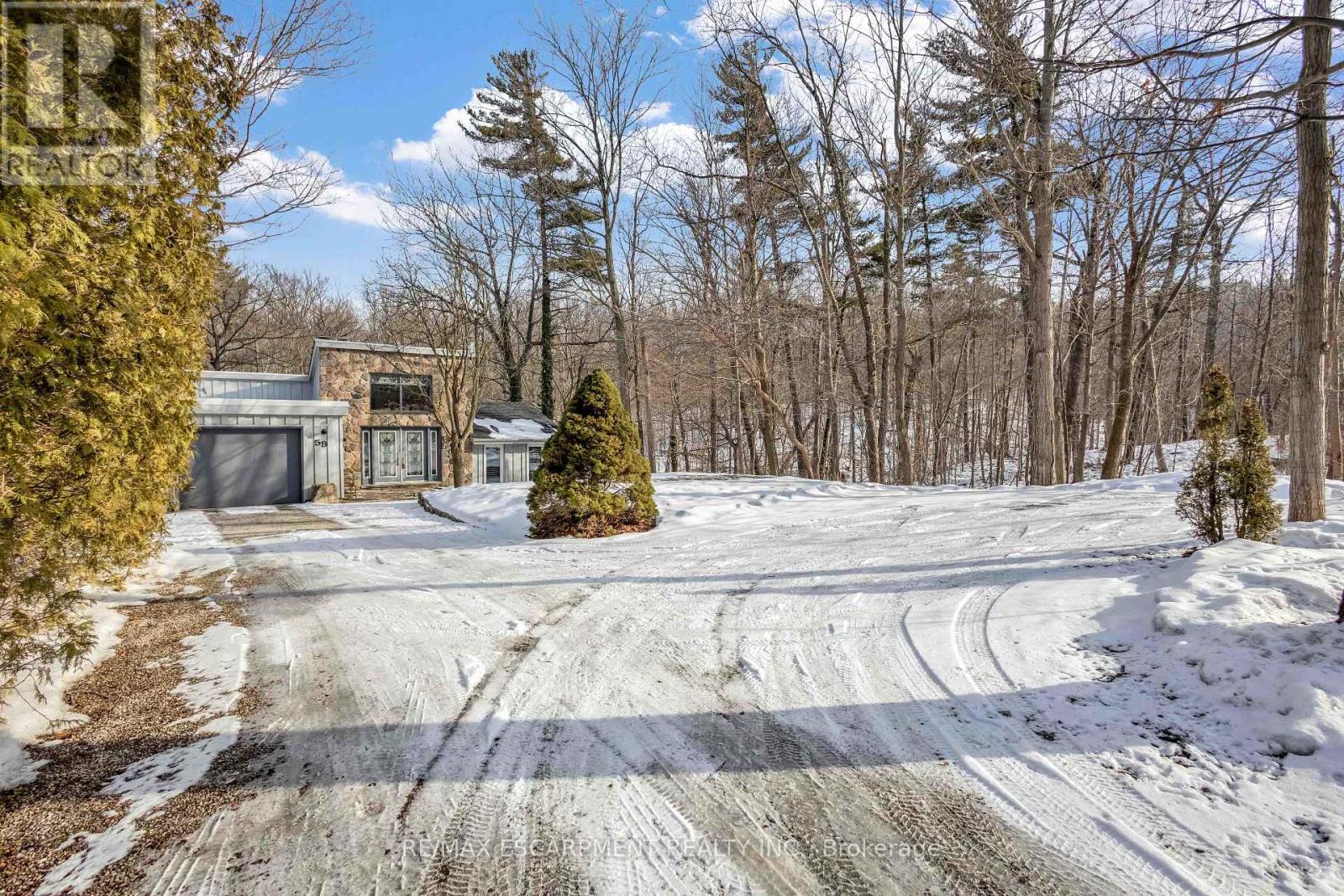 59 Park Road S, Grimsby, Ontario  L3M 4E7 - Photo 3 - X12834532