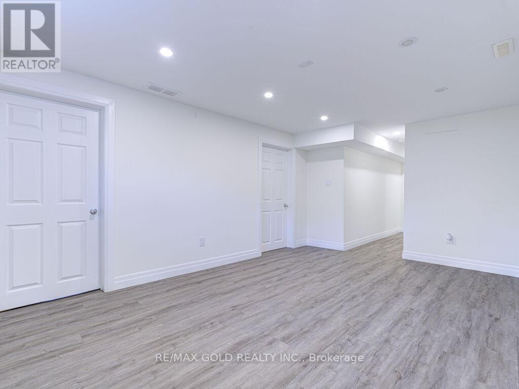 35 - 960 Bitterbush Crescent, London North, Ontario  N6H 0G1 - Photo 29 - X12834554