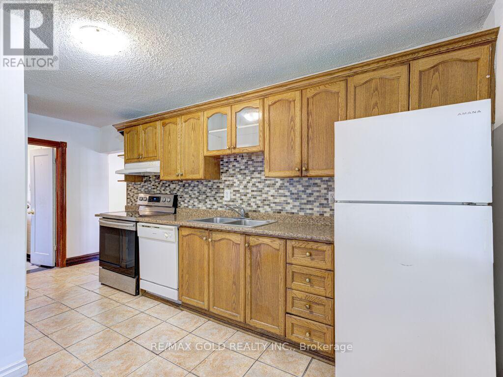 35 - 960 Bitterbush Crescent, London North, Ontario  N6H 0G1 - Photo 3 - X12834554