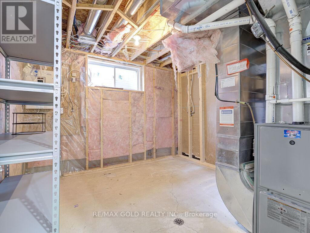 35 - 960 Bitterbush Crescent, London North, Ontario  N6H 0G1 - Photo 31 - X12834554