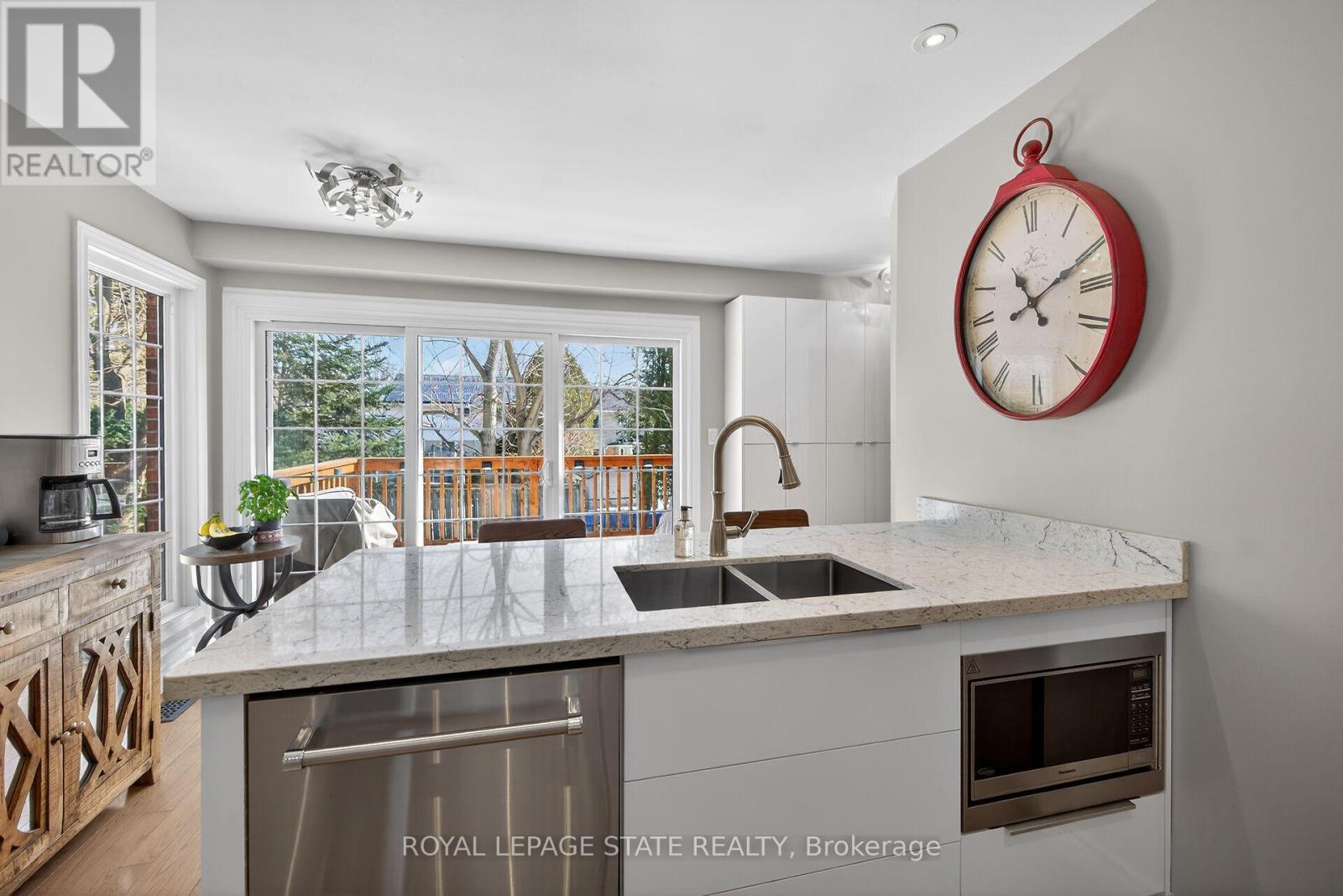 12 - 334 Wilson Street W, Hamilton, Ontario  L9G 1N5 - Photo 11 - X12834604