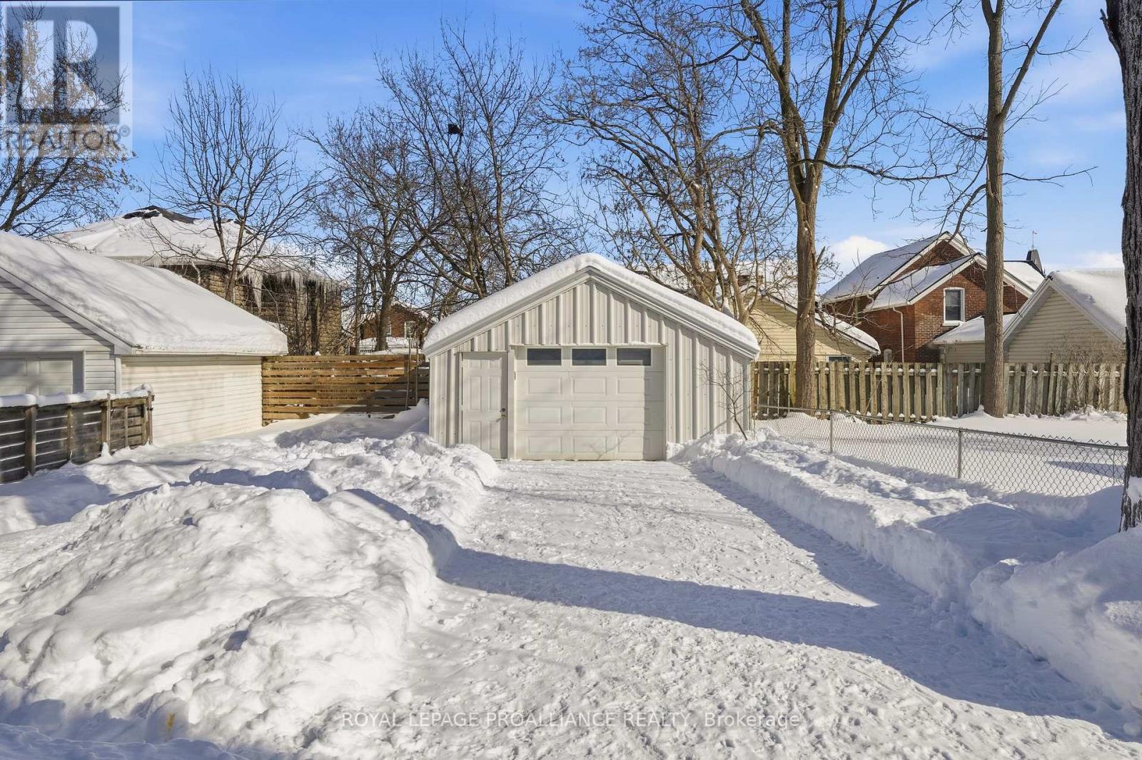 11 Cedar Street, Belleville, Ontario  K8P 3L8 - Photo 32 - X12749352