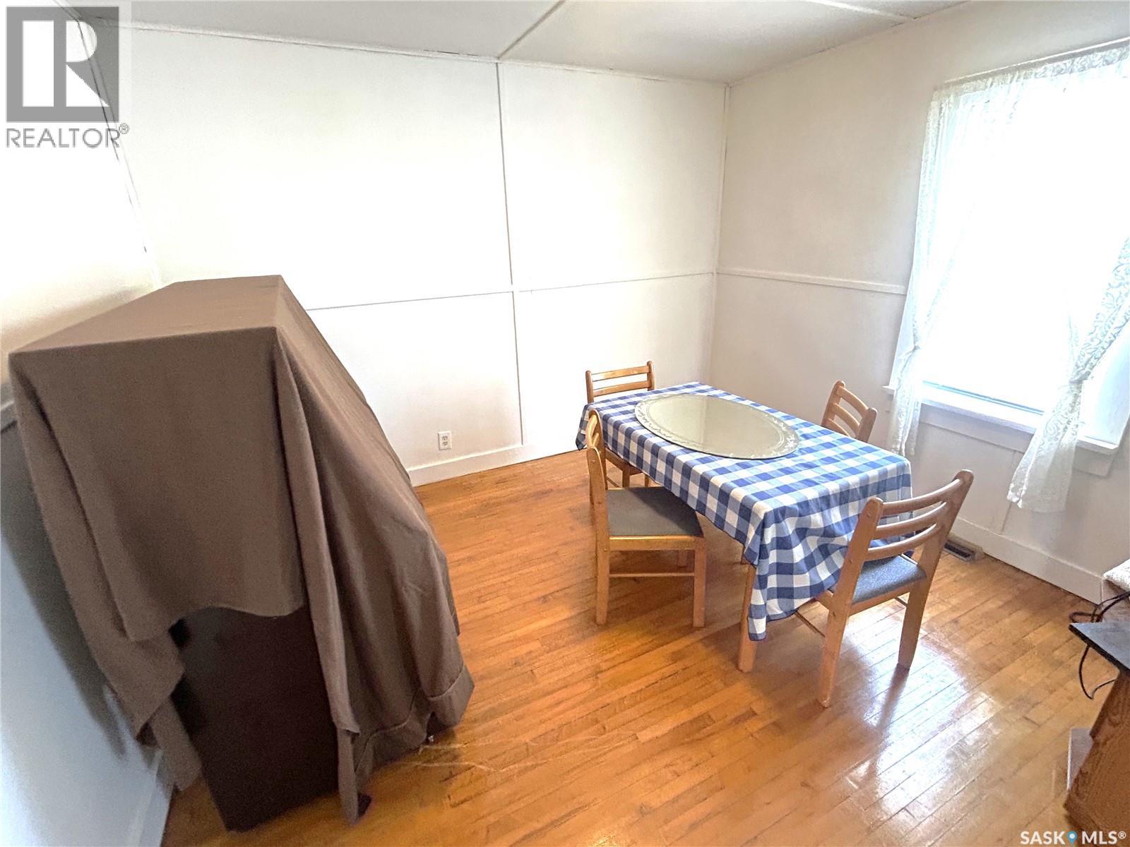 326 Taylor Street, Bienfait, Saskatchewan  S0C 0M0 - Photo 12 - SK029485