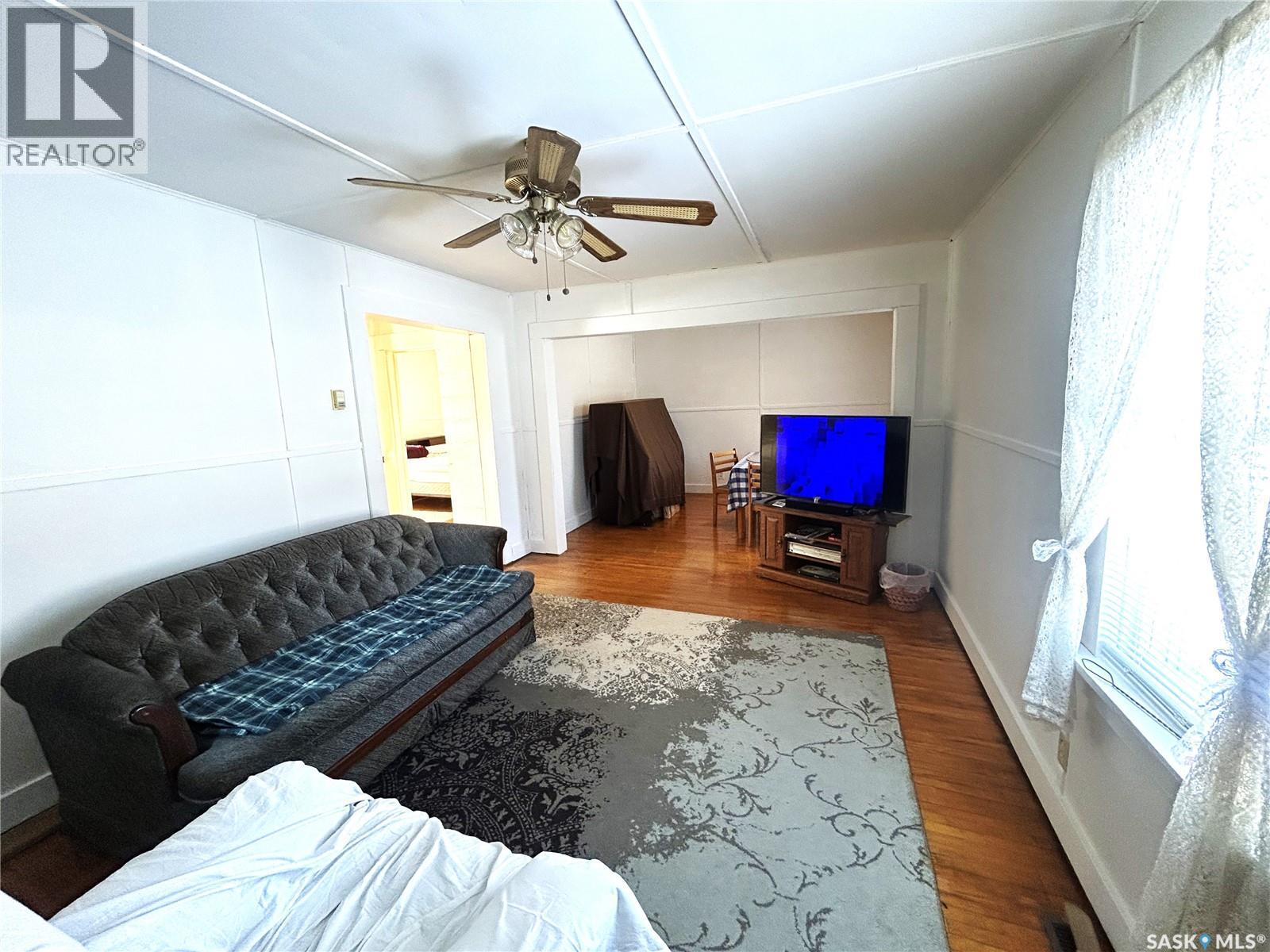 326 Taylor Street, Bienfait, Saskatchewan  S0C 0M0 - Photo 18 - SK029485