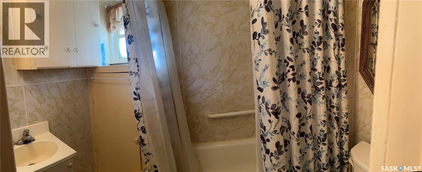 326 Taylor Street, Bienfait, Saskatchewan  S0C 0M0 - Photo 31 - SK029485