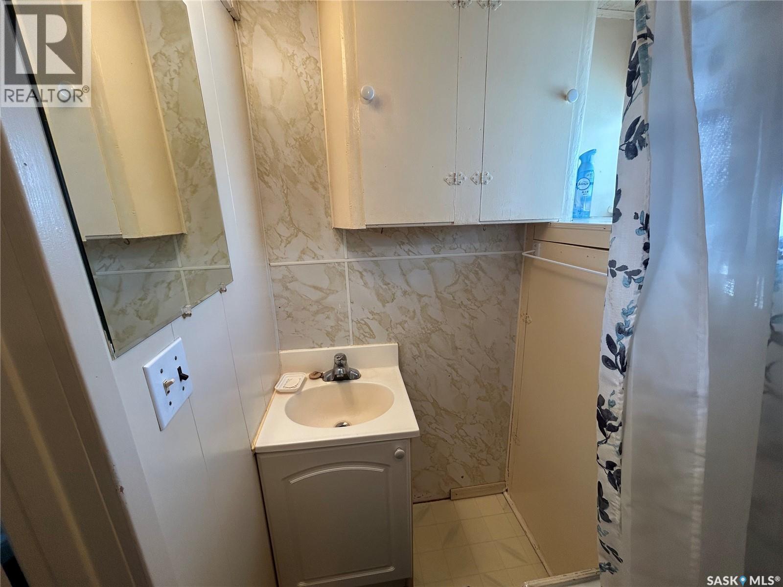 326 Taylor Street, Bienfait, Saskatchewan  S0C 0M0 - Photo 33 - SK029485