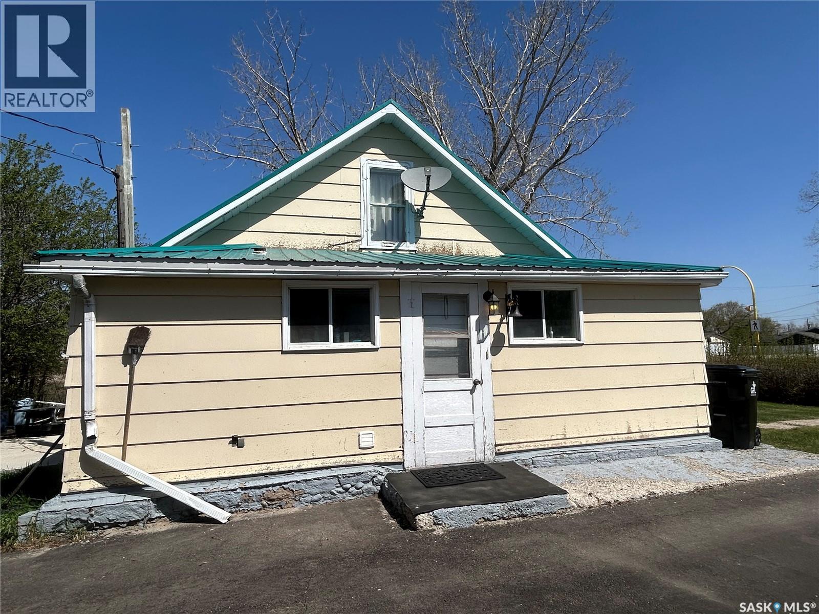 326 Taylor Street, Bienfait, Saskatchewan  S0C 0M0 - Photo 37 - SK029485