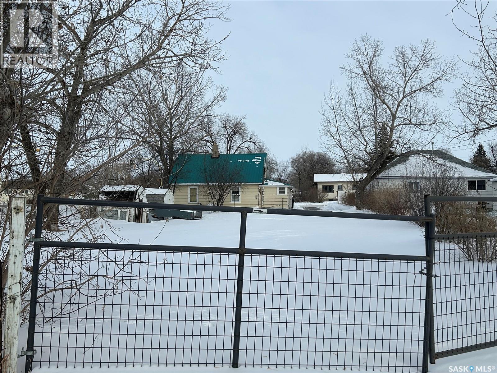 326 Taylor Street, Bienfait, Saskatchewan  S0C 0M0 - Photo 41 - SK029485