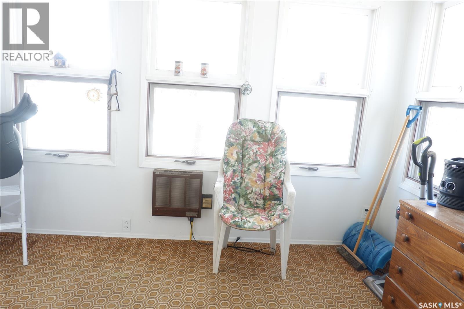 529 6th Avenue E, Assiniboia, Saskatchewan  S0H 0B0 - Photo 12 - SK029477