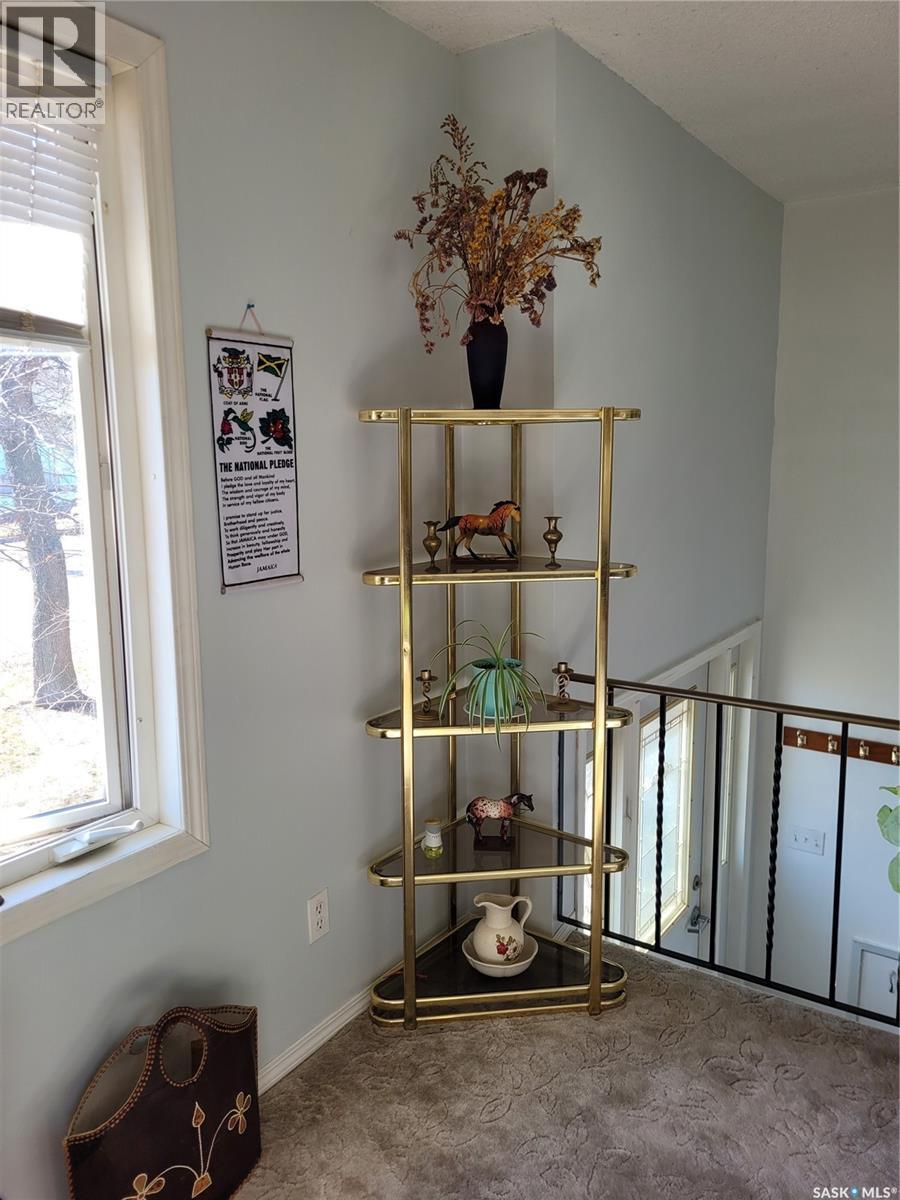 529 6th Avenue E, Assiniboia, Saskatchewan  S0H 0B0 - Photo 18 - SK029477