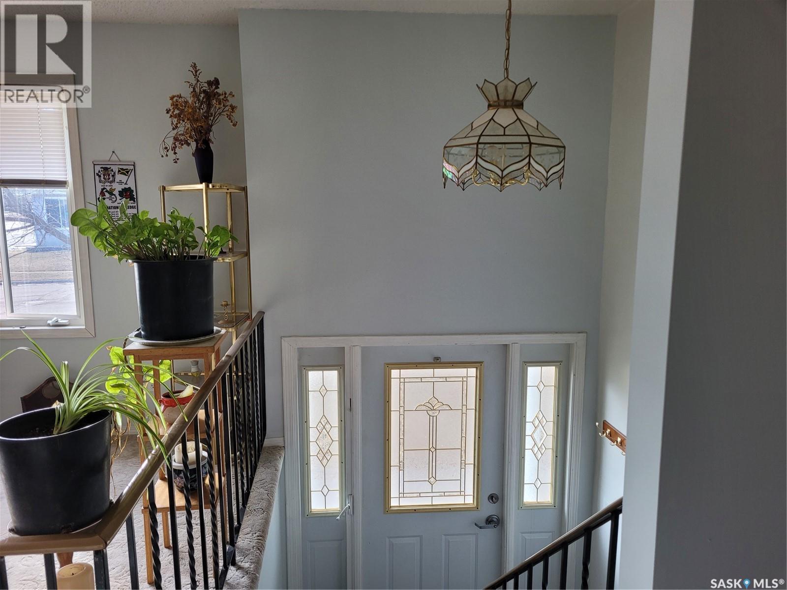 529 6th Avenue E, Assiniboia, Saskatchewan  S0H 0B0 - Photo 19 - SK029477