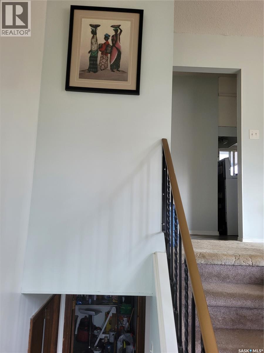 529 6th Avenue E, Assiniboia, Saskatchewan  S0H 0B0 - Photo 20 - SK029477